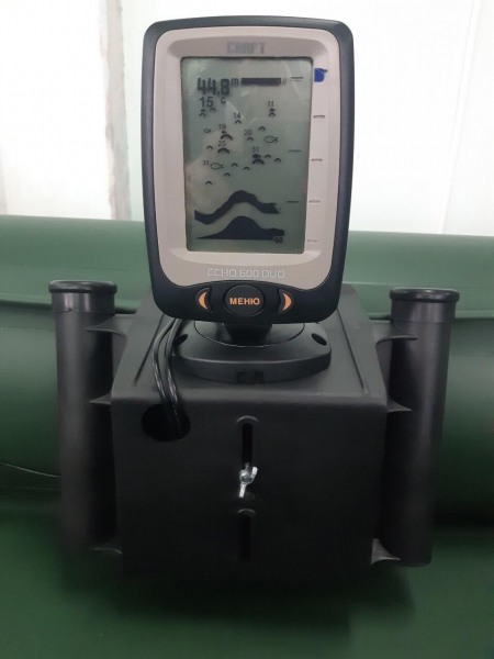 Подставка под эхолот с акумулятором +2 держ. удочки на лик паз № 2 (П-Т)